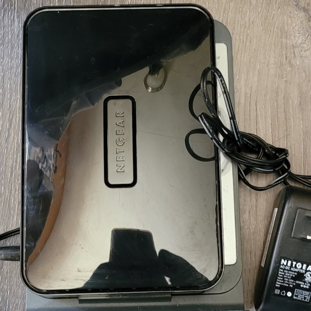 Netgear N300 WiFi Router - Picture 2 of 5